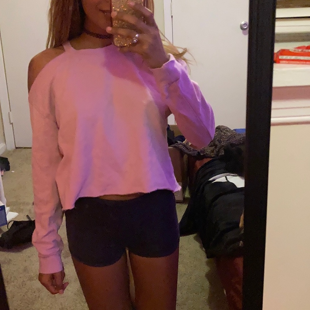 Pink long sleeve 💕 - Picture 3 of 3